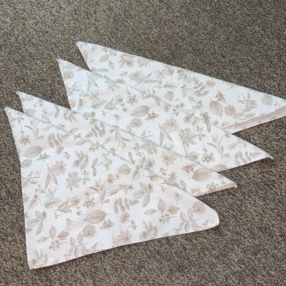 Vintage Floral Kitchen Table Napkins 4 Pieces